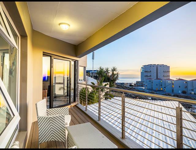 5 BEDROOM HOUSE SOLD IN WEST BEACH